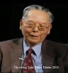 Sự xuất hiện đột ngột của Đại Tướng, cựu Thủ Tướng Trần Thiện Khiêm tại  Cali. (2010)! | tunhan